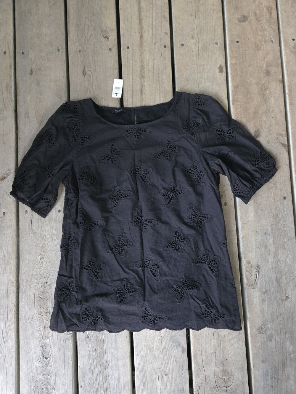Brand new!! NWT Talbots black lined butterfly cut out top size small